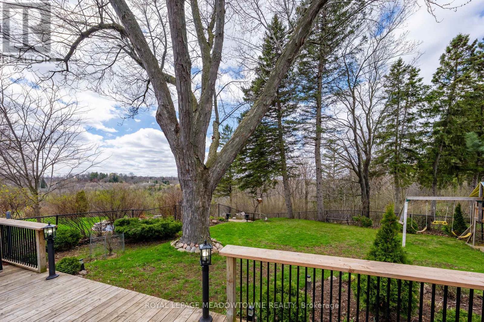 4 Chipper Court, Halton Hills, Ontario  L7G 1L3 - Photo 36 - W13028532