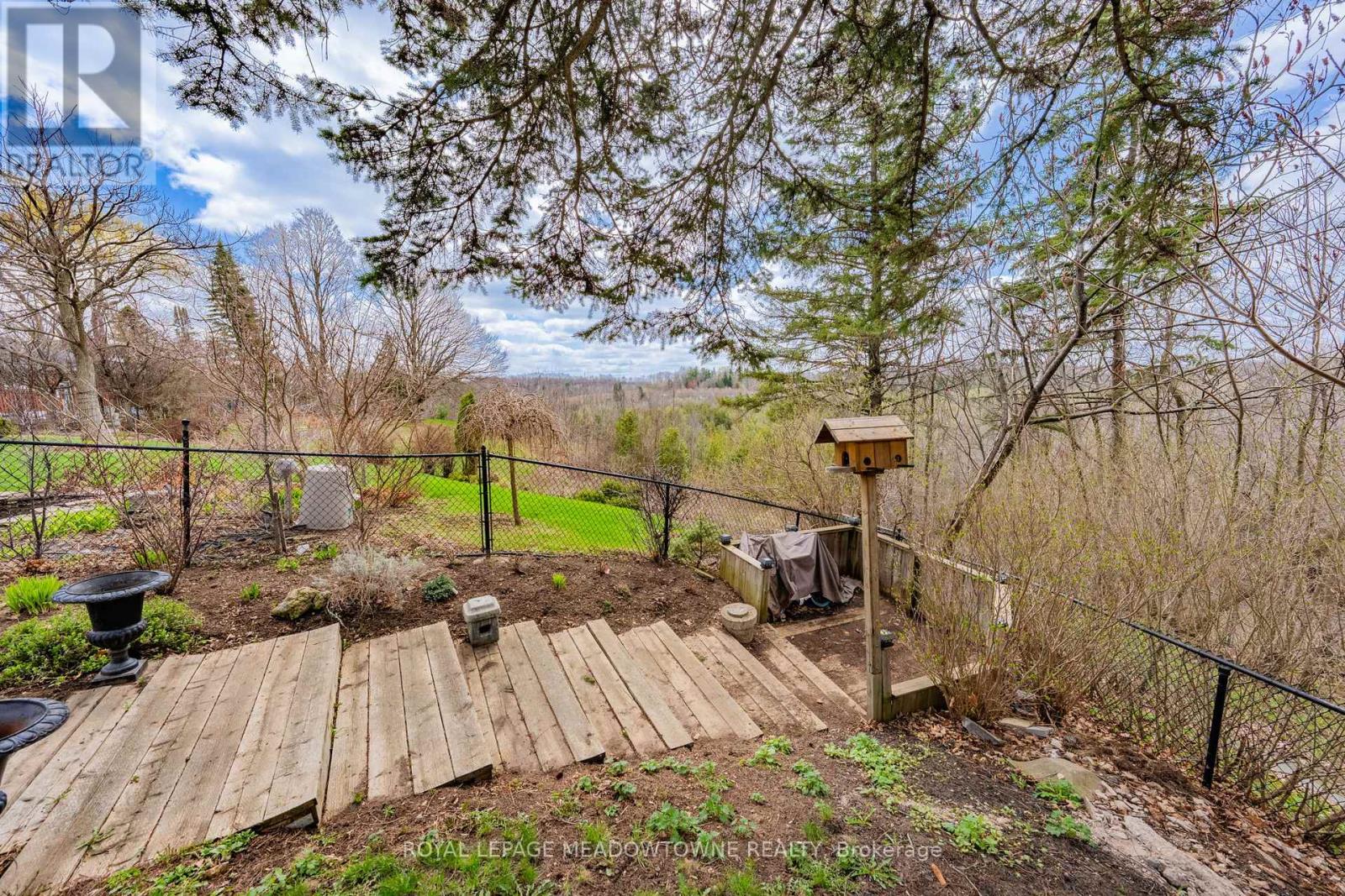 4 Chipper Court, Halton Hills, Ontario  L7G 1L3 - Photo 38 - W13028532