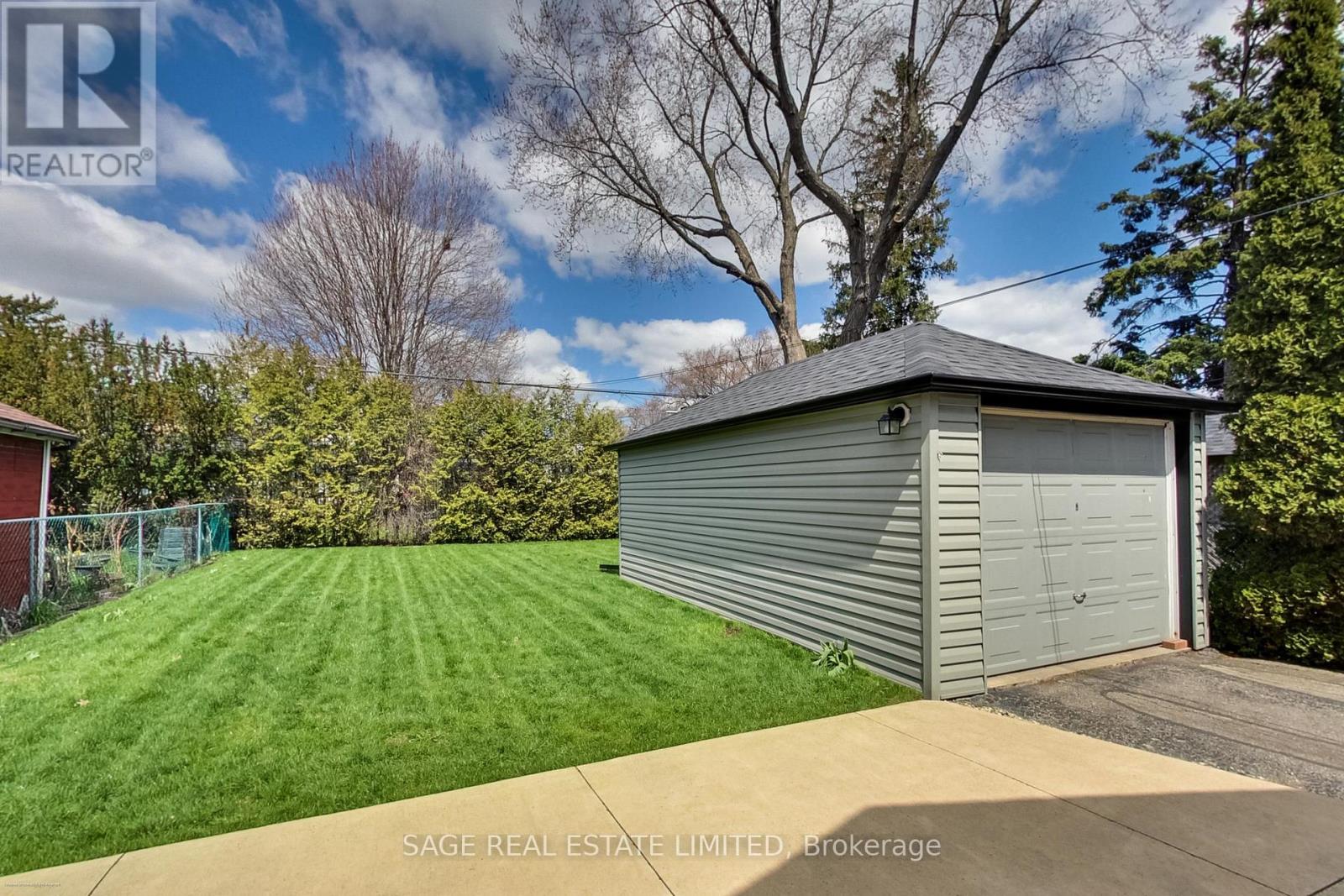 48 Murrie Street, Toronto, Ontario  M8V 1X7 - Photo 4 - W13028552