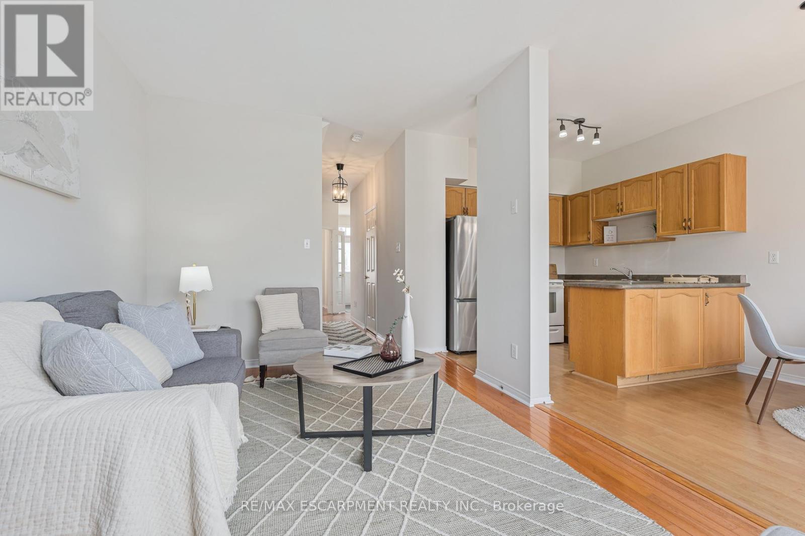 2393 Dalebrook Drive, Oakville, Ontario  L6H 6K4 - Photo 13 - W13028568