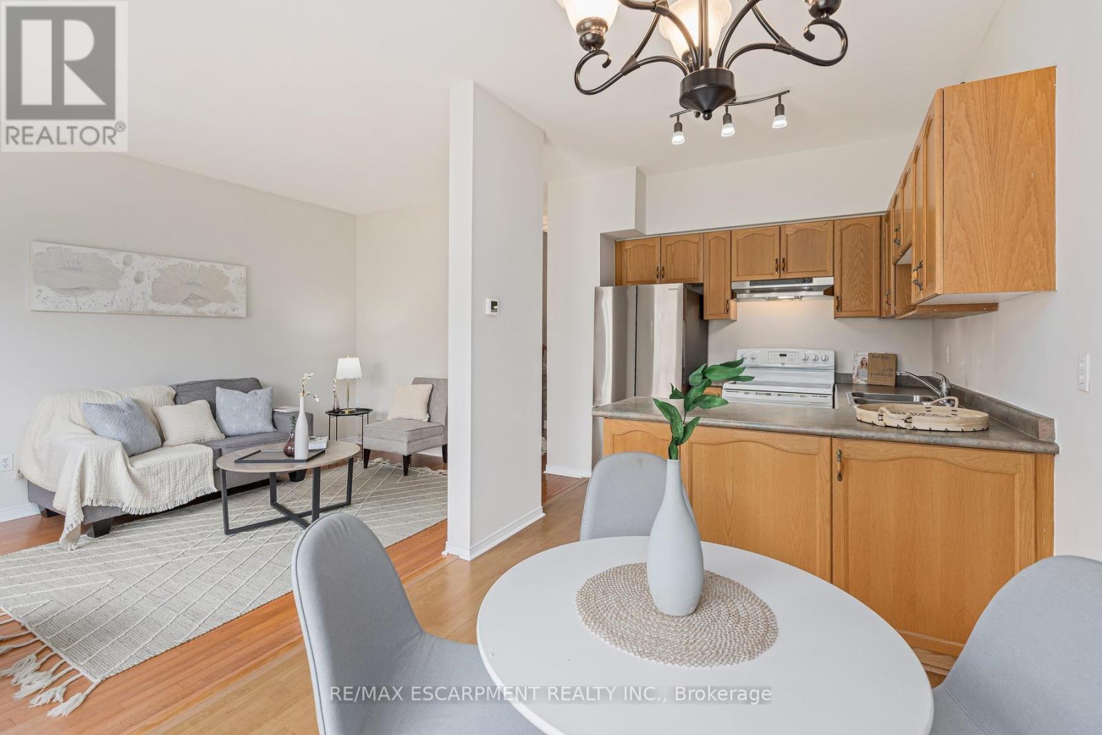 2393 Dalebrook Drive, Oakville, Ontario  L6H 6K4 - Photo 16 - W13028568