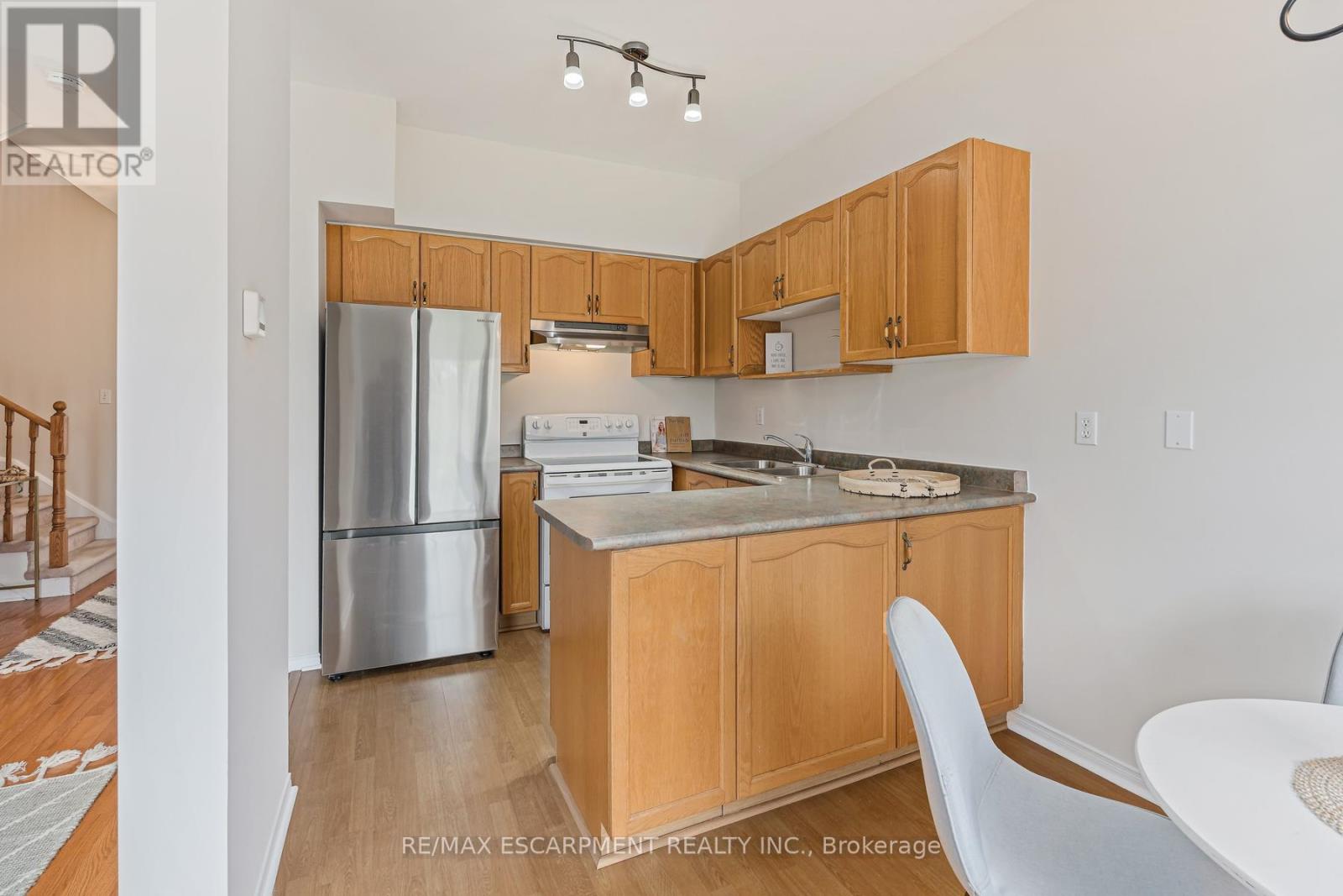 2393 Dalebrook Drive, Oakville, Ontario  L6H 6K4 - Photo 17 - W13028568