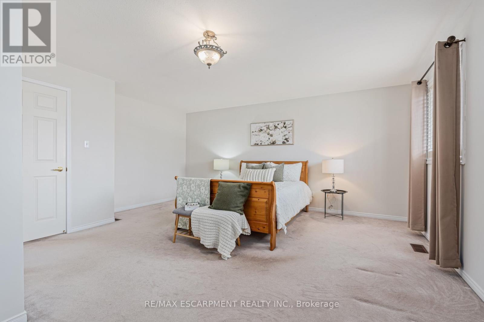 2393 Dalebrook Drive, Oakville, Ontario  L6H 6K4 - Photo 25 - W13028568