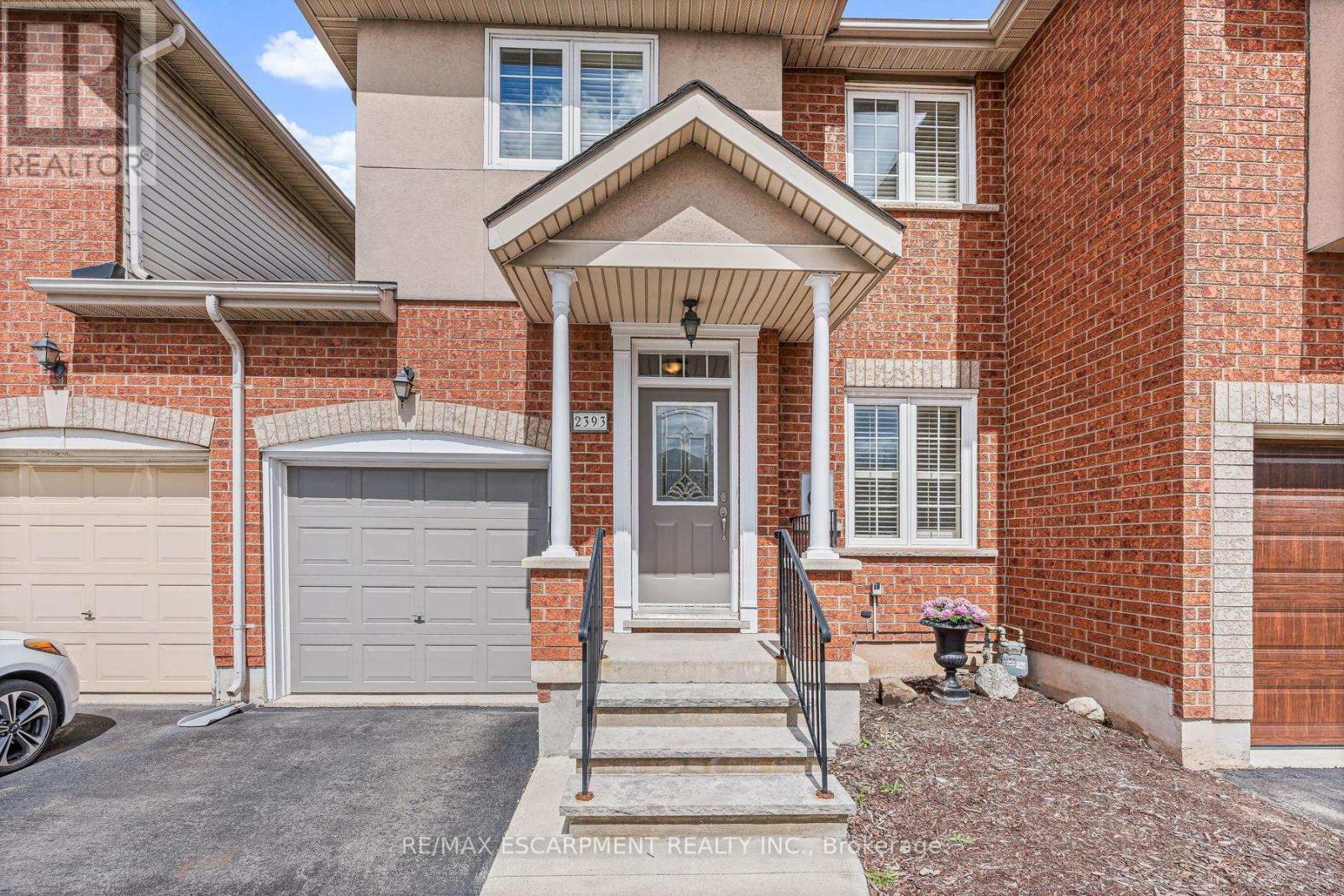 2393 Dalebrook Drive, Oakville, Ontario  L6H 6K4 - Photo 4 - W13028568
