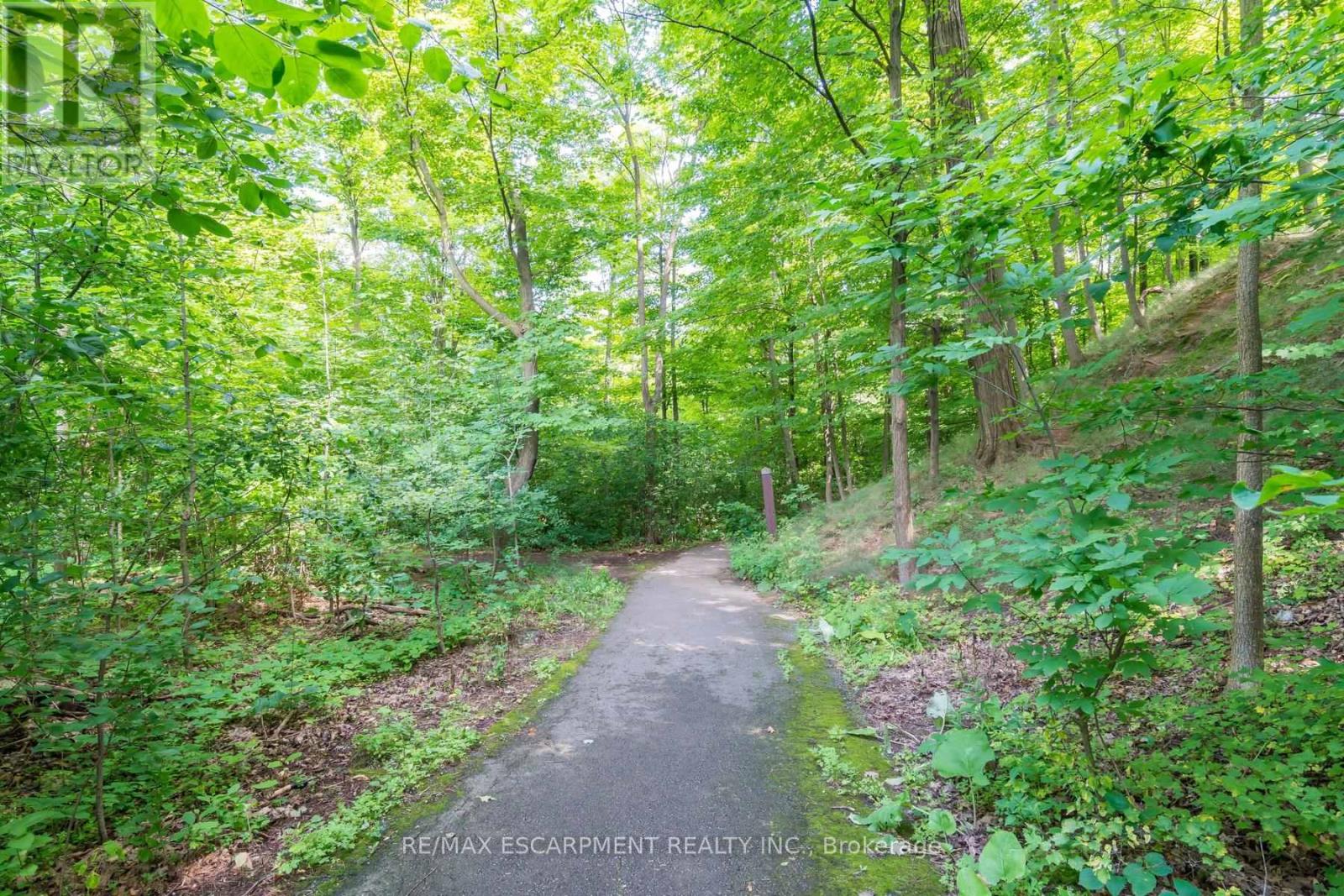 2393 Dalebrook Drive, Oakville, Ontario  L6H 6K4 - Photo 41 - W13028568