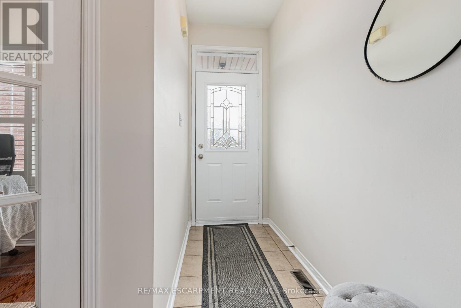 2393 Dalebrook Drive, Oakville, Ontario  L6H 6K4 - Photo 5 - W13028568