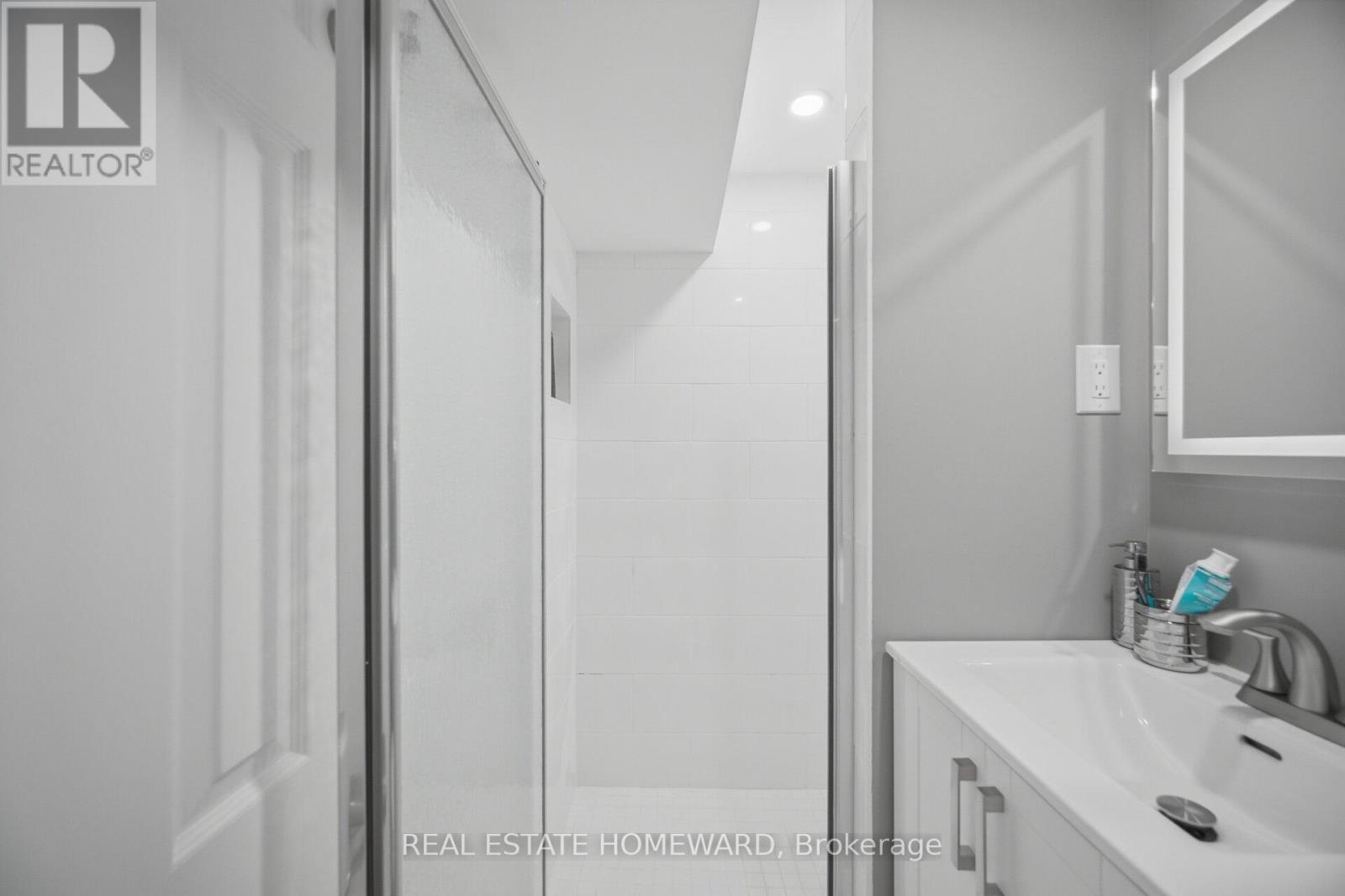 309 Royal Salisbury Way, Brampton, Ontario  L6V 3G4 - Photo 38 - W13028584