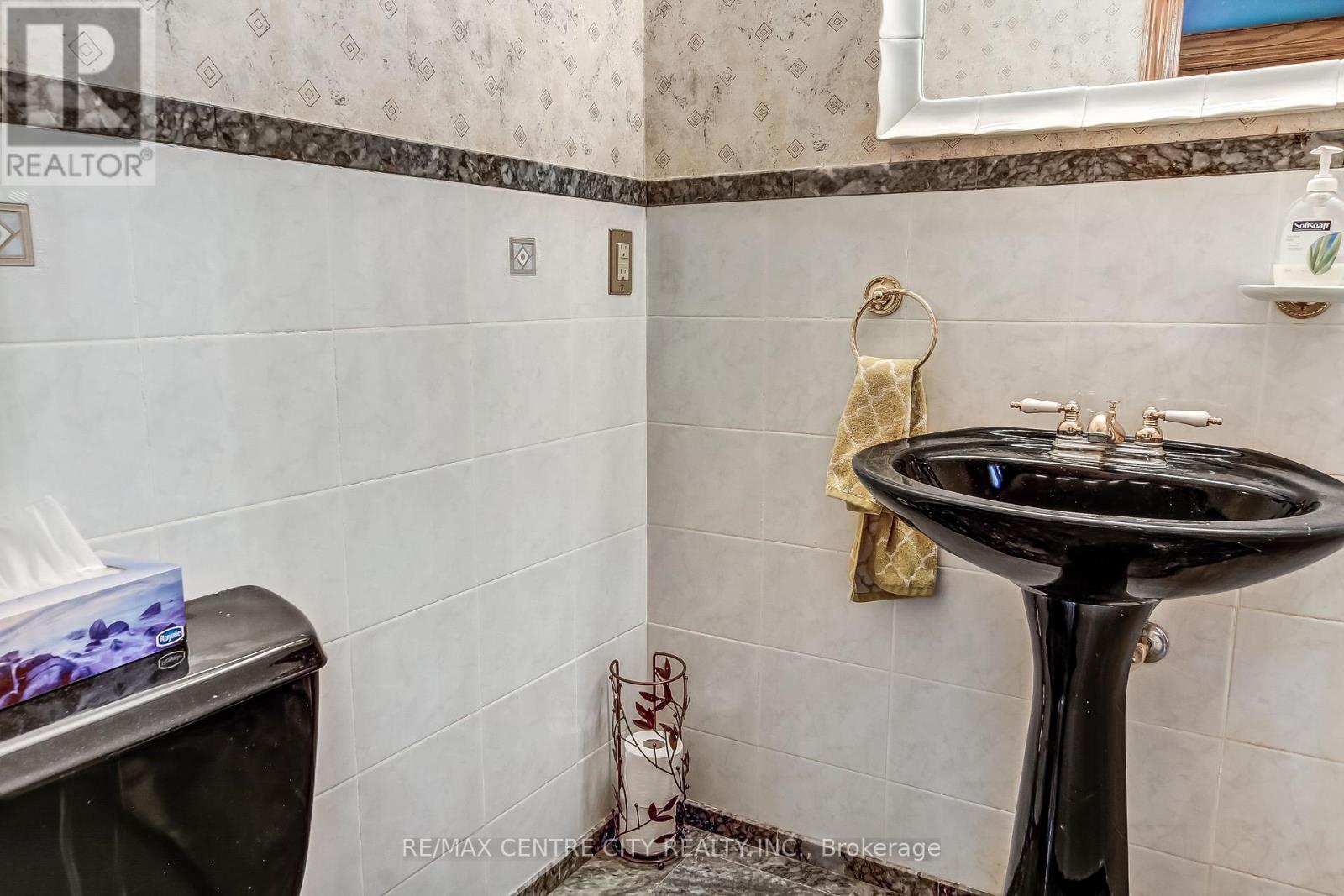 1496 Sunningdale Road E, London North, Ontario  N5X 3Y6 - Photo 10 - X12861720