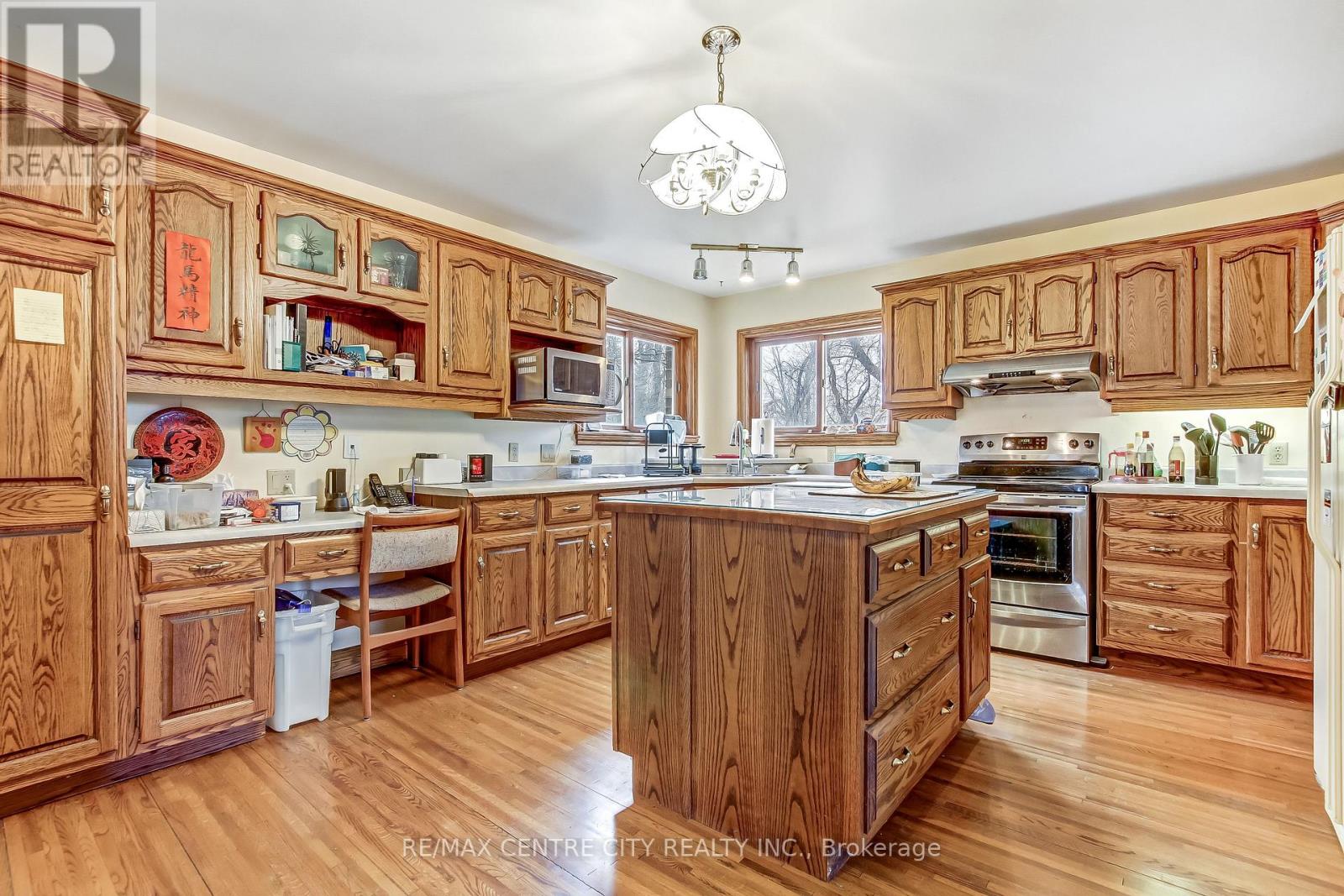 1496 Sunningdale Road E, London North, Ontario  N5X 3Y6 - Photo 12 - X12861720