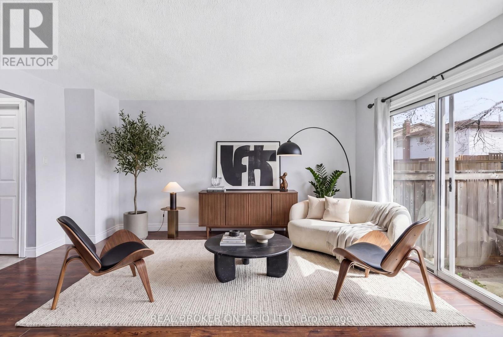 29 - 262 KENORA AVENUE, Hamilton, Ontario