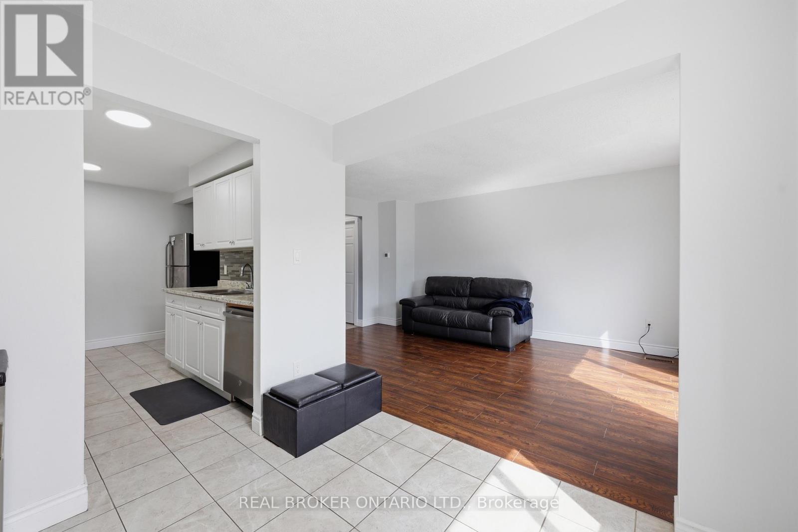 29 - 262 Kenora Avenue, Hamilton, Ontario  L8E 3Y3 - Photo 13 - X13028576