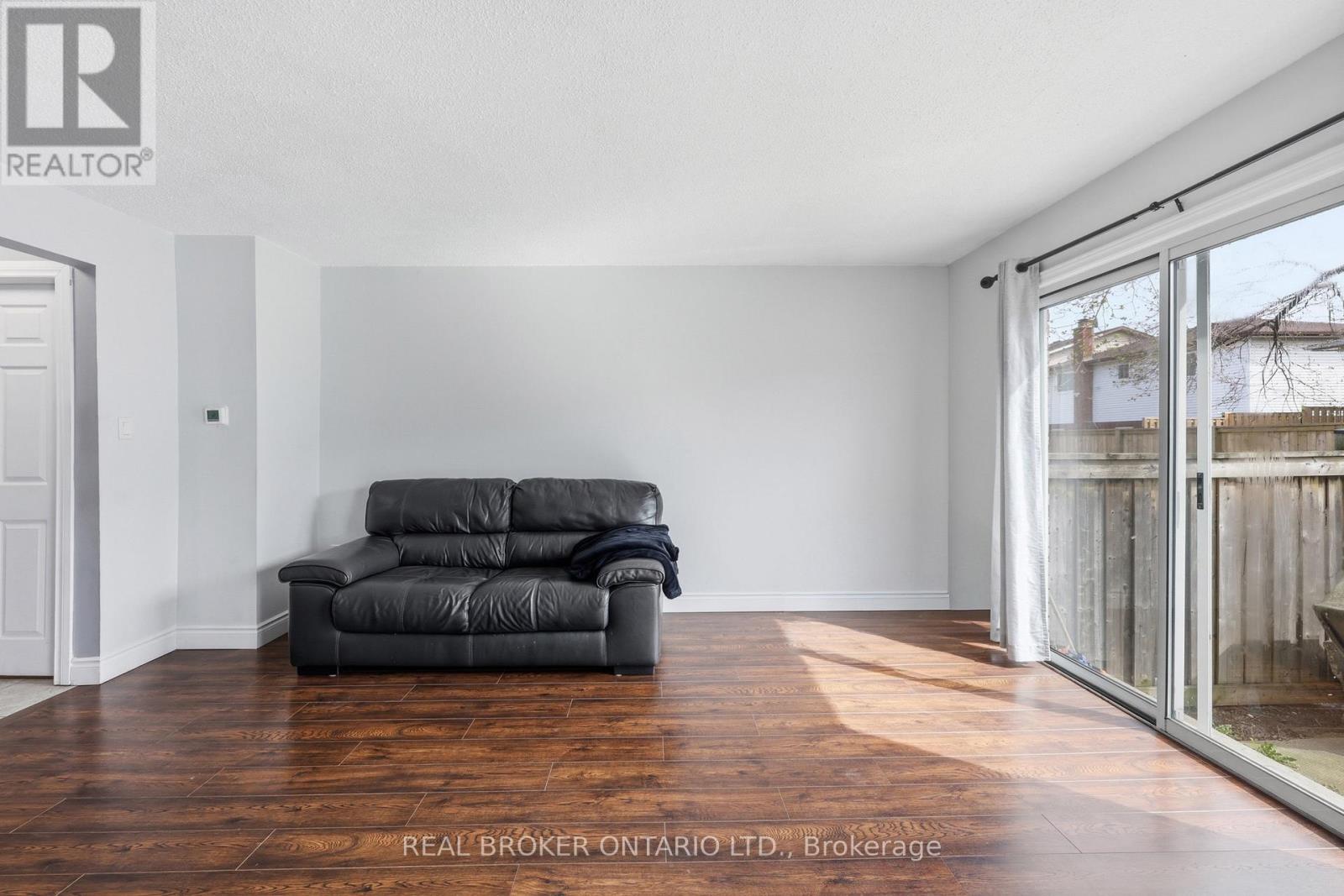 29 - 262 Kenora Avenue, Hamilton, Ontario  L8E 3Y3 - Photo 14 - X13028576