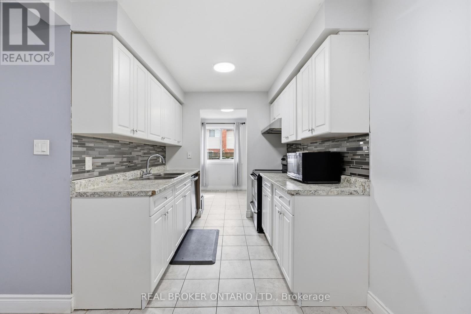 29 - 262 Kenora Avenue, Hamilton, Ontario  L8E 3Y3 - Photo 18 - X13028576