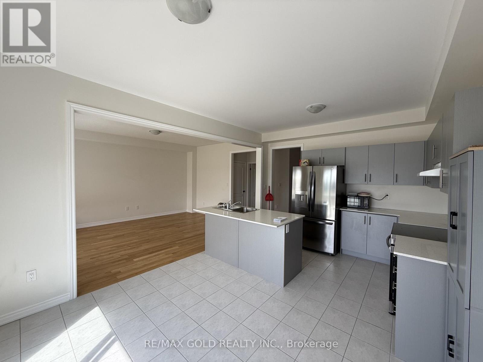 11 Fenn Crescent, New Tecumseth, Ontario  L9R 0X1 - Photo 3 - N13027500