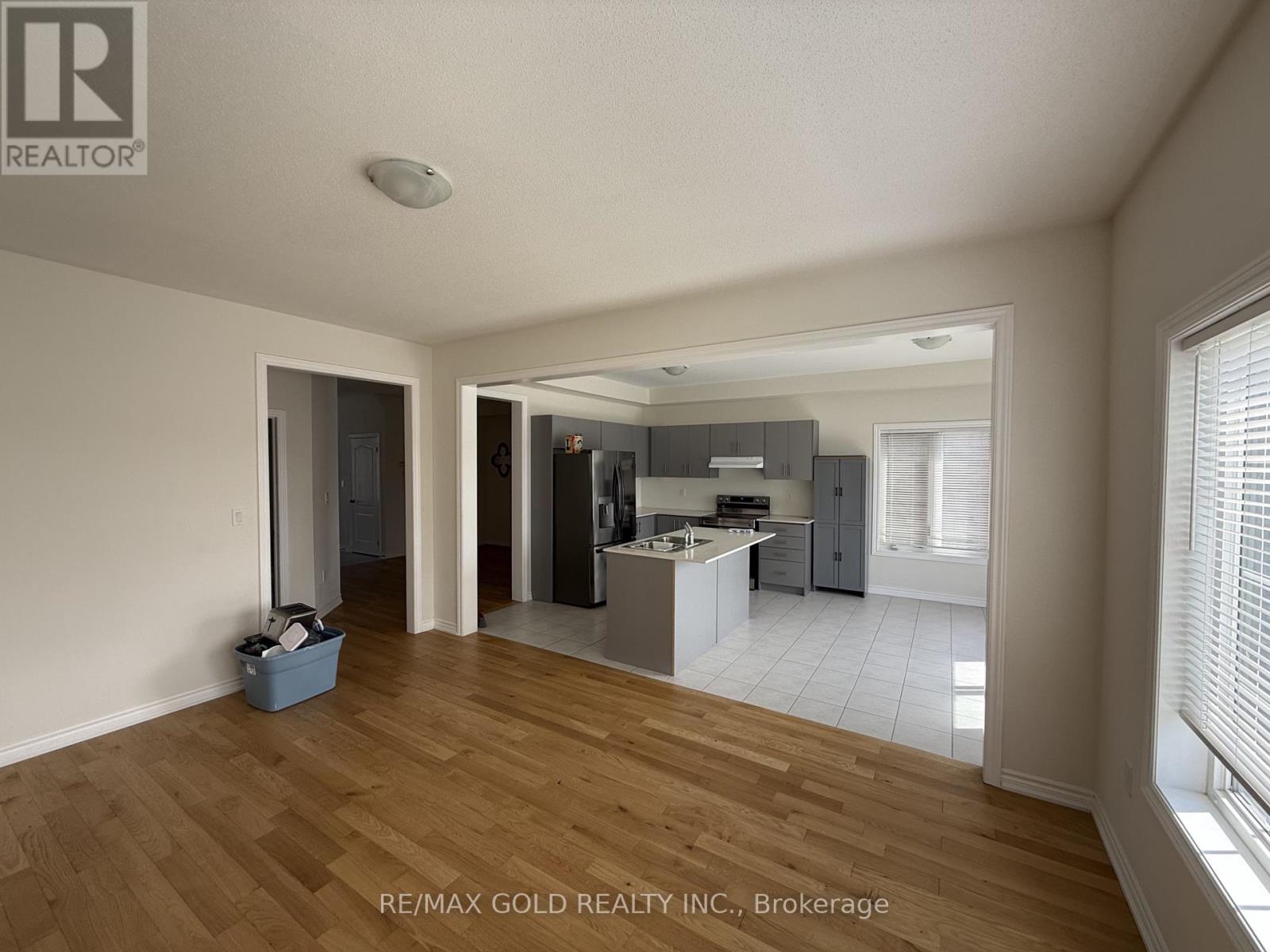 11 Fenn Crescent, New Tecumseth, Ontario  L9R 0X1 - Photo 5 - N13027500