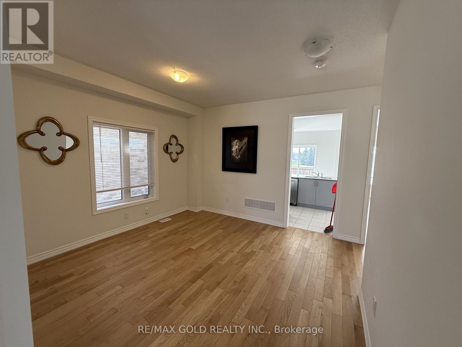 11 Fenn Crescent, New Tecumseth, Ontario  L9R 0X1 - Photo 7 - N13027500