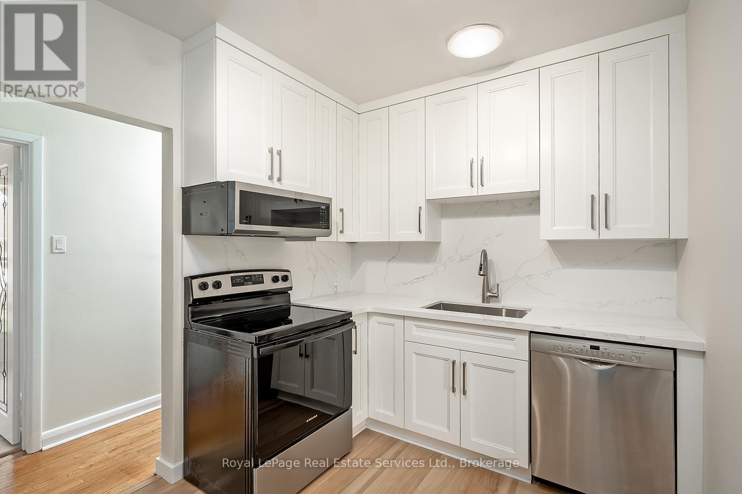 2043 Devon Road, Oakville, Ontario  L6J 2N1 - Photo 18 - W13026482