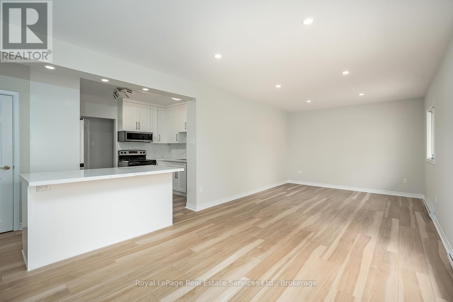 2043 Devon Road, Oakville, Ontario  L6J 2N1 - Photo 15 - W13026482