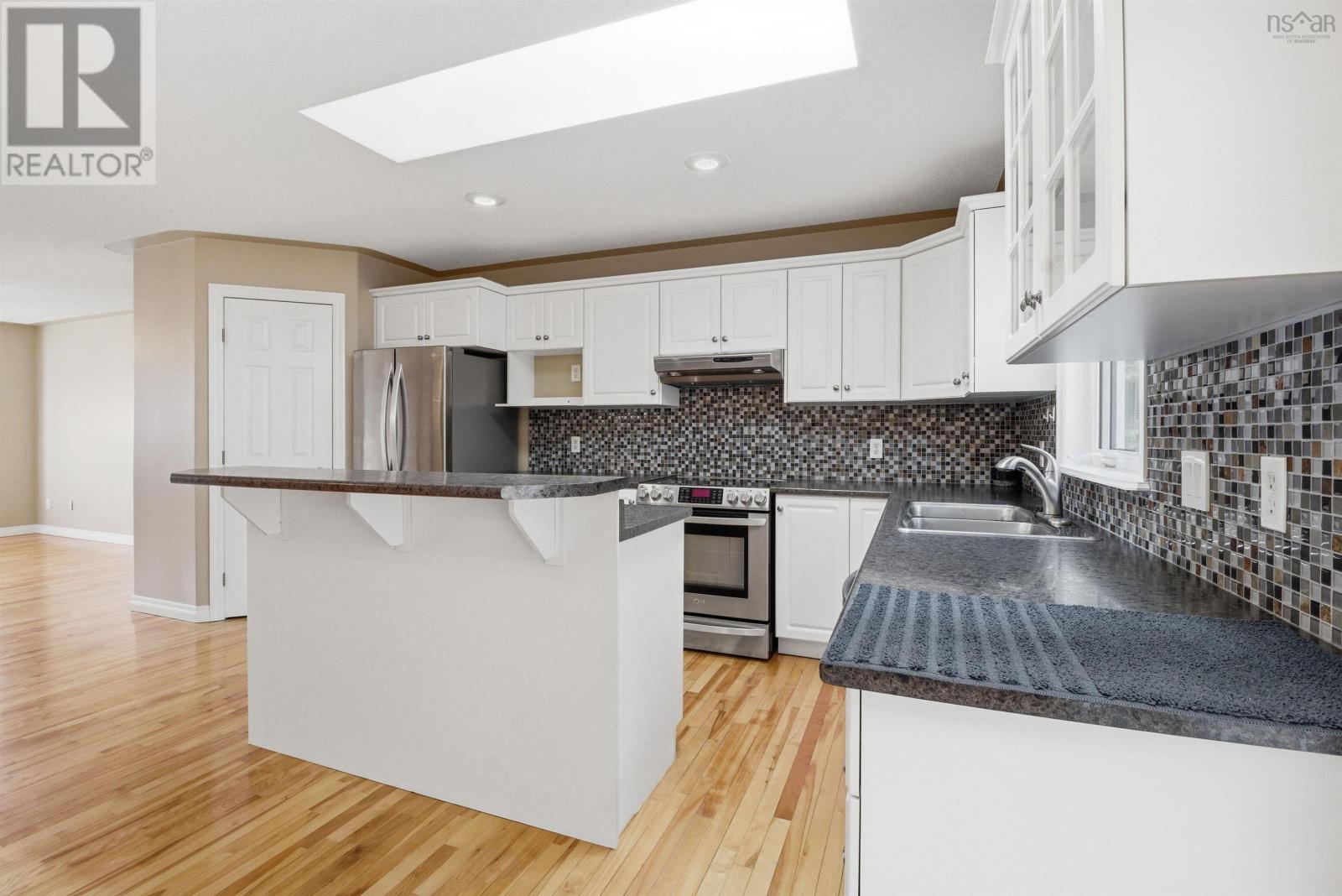 289 Nottingham Street, Bedford, Nova Scotia  B4A 4G8 - Photo 11 - 202608192