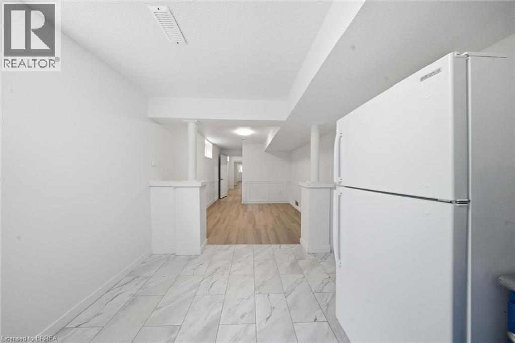 70 Avenue Road, Cambridge, Ontario  N1R 1B9 - Photo 23 - 40822777