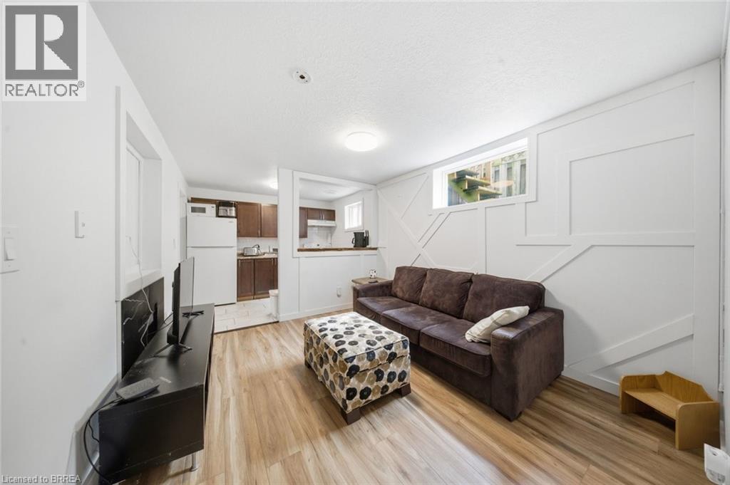 70 Avenue Road, Cambridge, Ontario  N1R 1B9 - Photo 28 - 40822777