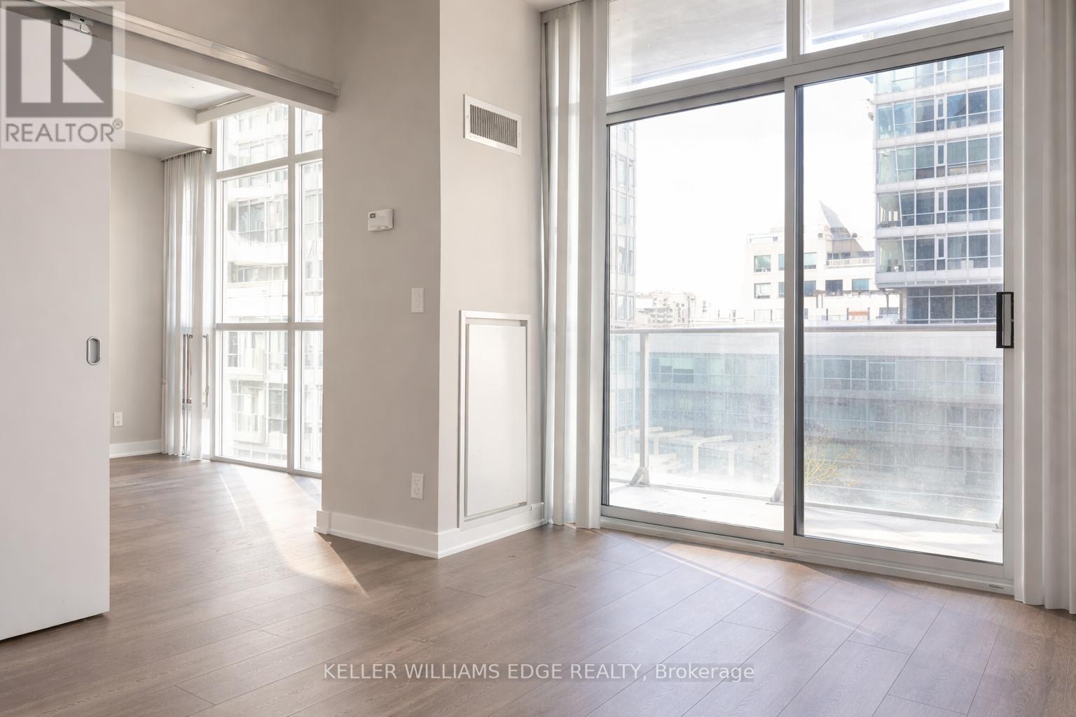 1013 - 21 Nelson Street, Toronto, Ontario  M5V 1T8 - Photo 4 - C13028598