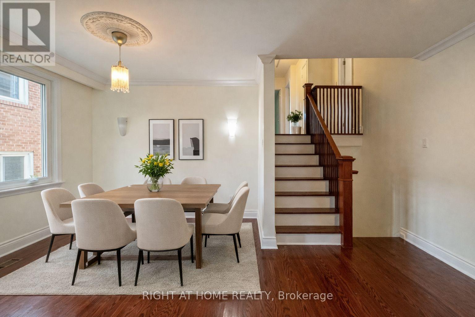 15 Foursome Crescent, Toronto, Ontario  M2P 1W1 - Photo 4 - C13028612