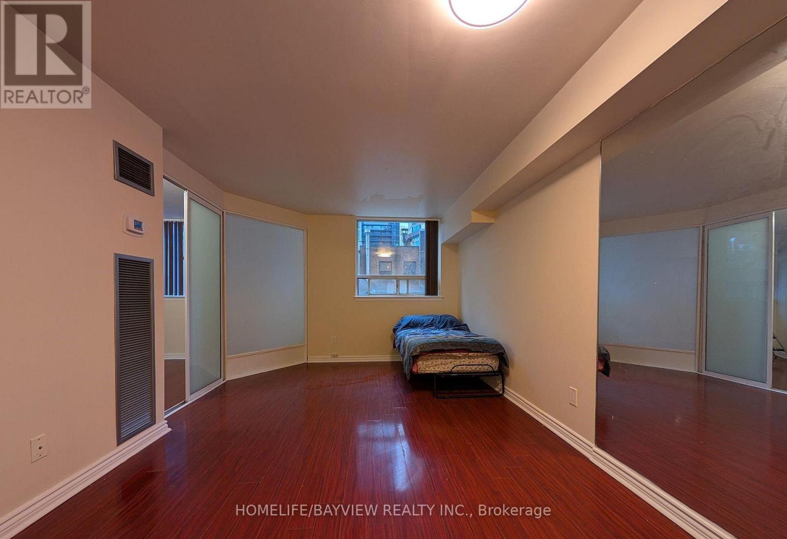 222 - 633 Bay Street, Toronto, Ontario  M5G 2G4 - Photo 10 - C13028662