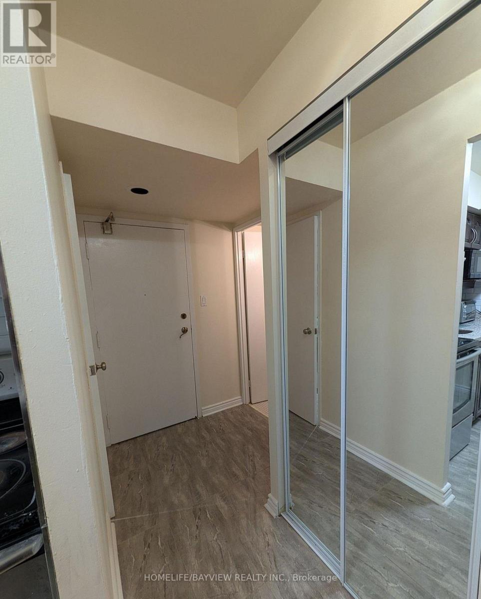 222 - 633 Bay Street, Toronto, Ontario  M5G 2G4 - Photo 9 - C13028662