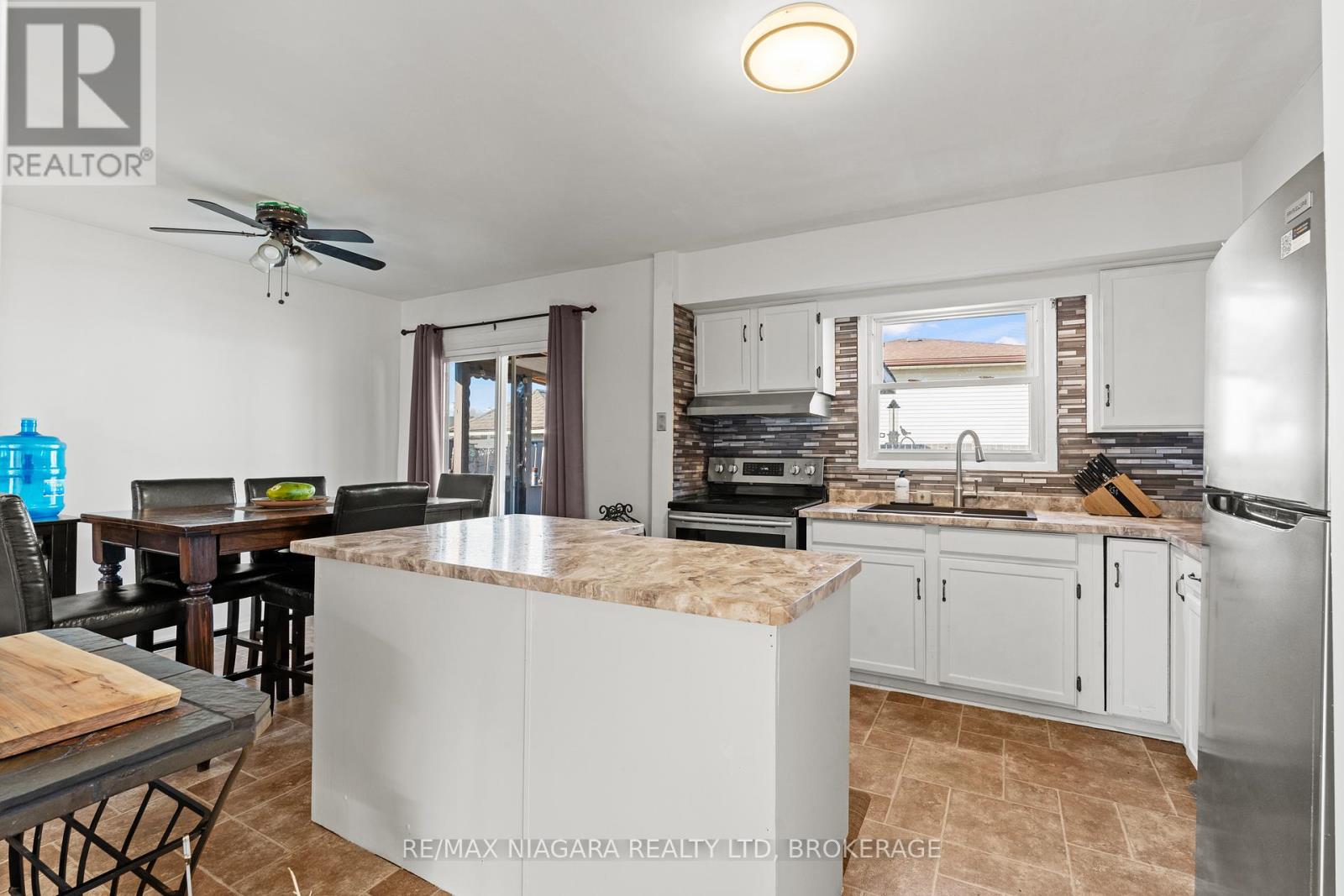 45 Sherman Drive, St. Catharines, Ontario  L2N 2K9 - Photo 5 - X12918994