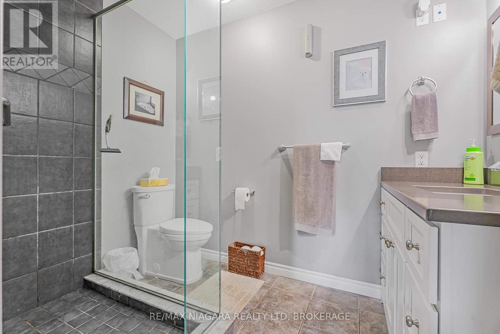 105 Milton Seiler Crescent, Minto, Ontario  N0G 2P0 - Photo 9 - X12922638