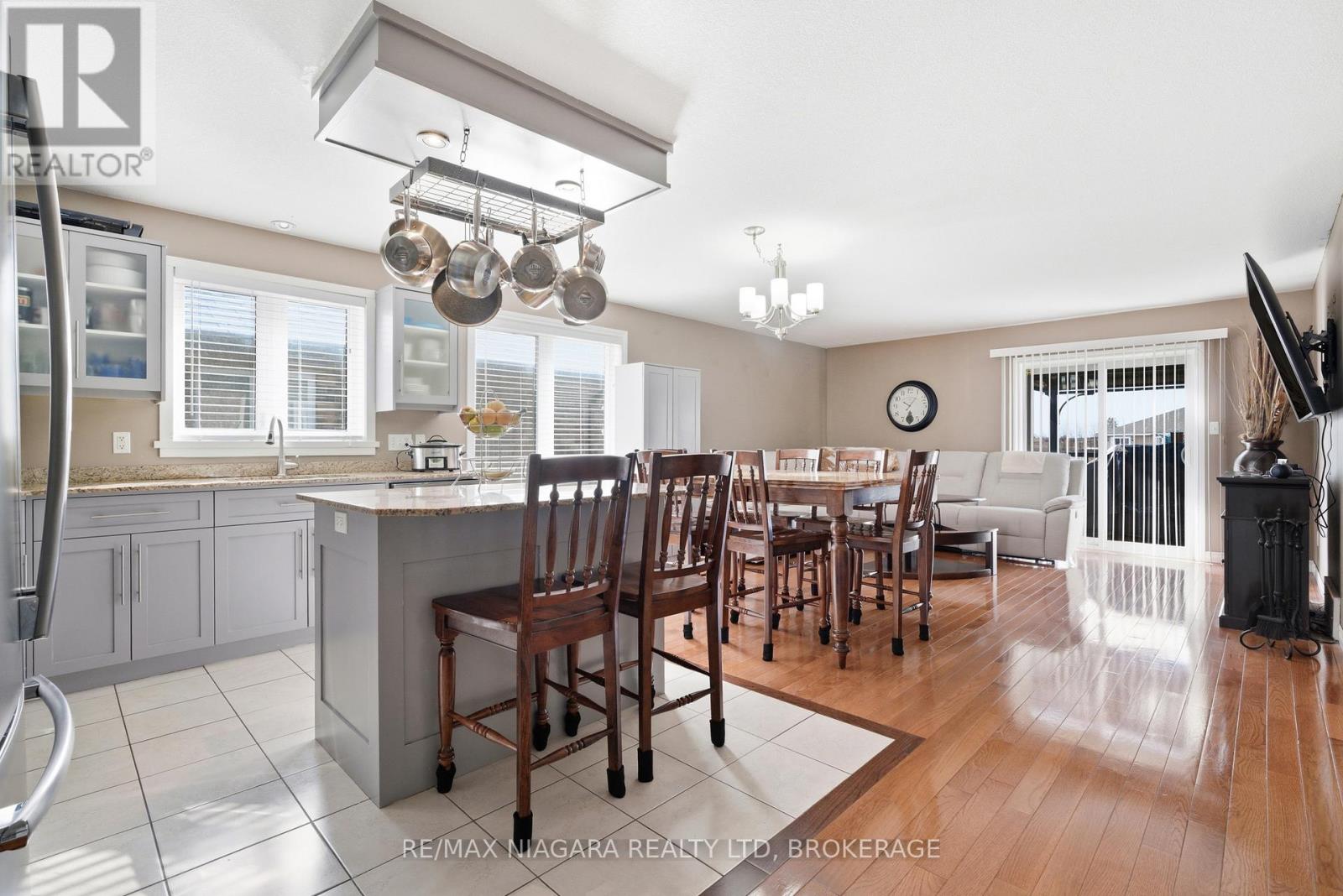 105 Milton Seiler Crescent, Minto, Ontario  N0G 2P0 - Photo 3 - X12922638