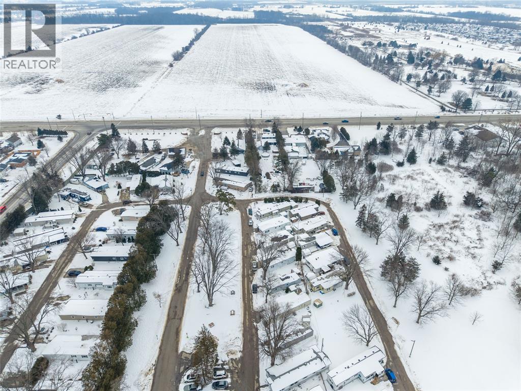 1940 London Line Unit# 31, Sarnia, Ontario  N7W 1B5 - Photo 25 - 26008837