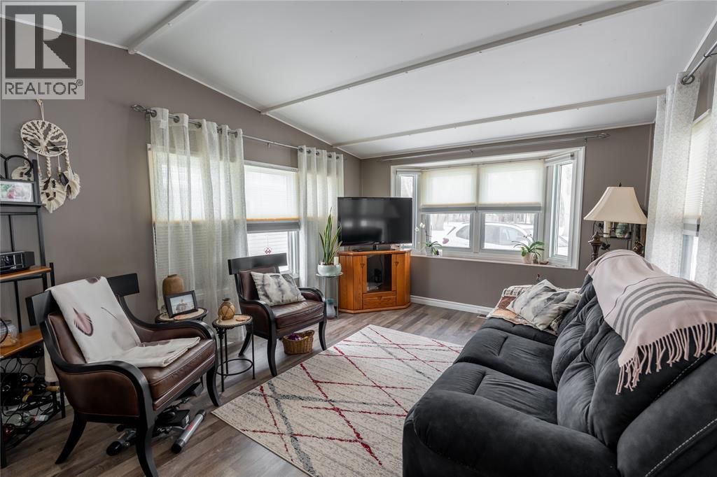 1940 London Line Unit# 31, Sarnia, Ontario  N7W 1B5 - Photo 4 - 26008837