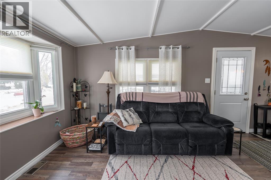 1940 London Line Unit# 31, Sarnia, Ontario  N7W 1B5 - Photo 6 - 26008837