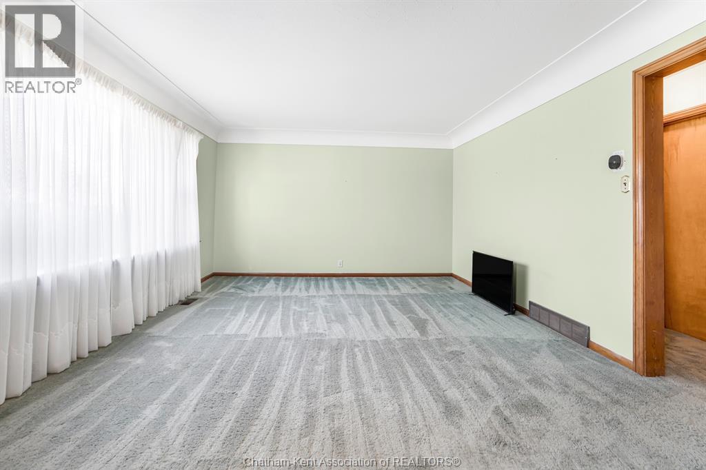 120 Churchill Street, Chatham, Ontario  N7L 3T5 - Photo 2 - 26008742