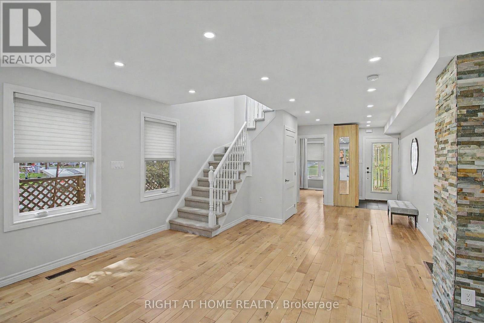 71 Avenue Road, Richmond Hill, Ontario  L4C 9N6 - Photo 16 - N13028618