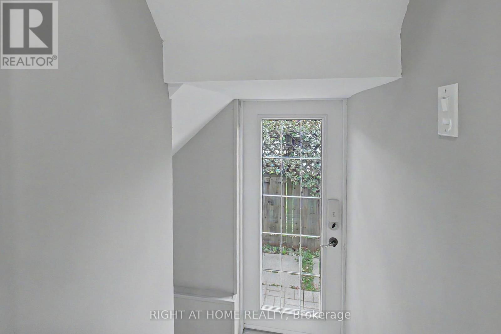 71 Avenue Road, Richmond Hill, Ontario  L4C 9N6 - Photo 31 - N13028618