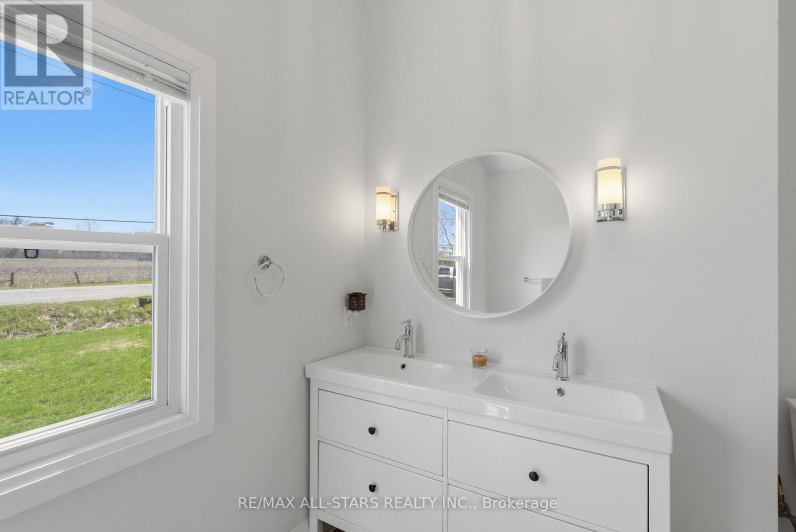 88 Victoria Road, Georgina, Ontario  L0E 1N0 - Photo 17 - N13028658