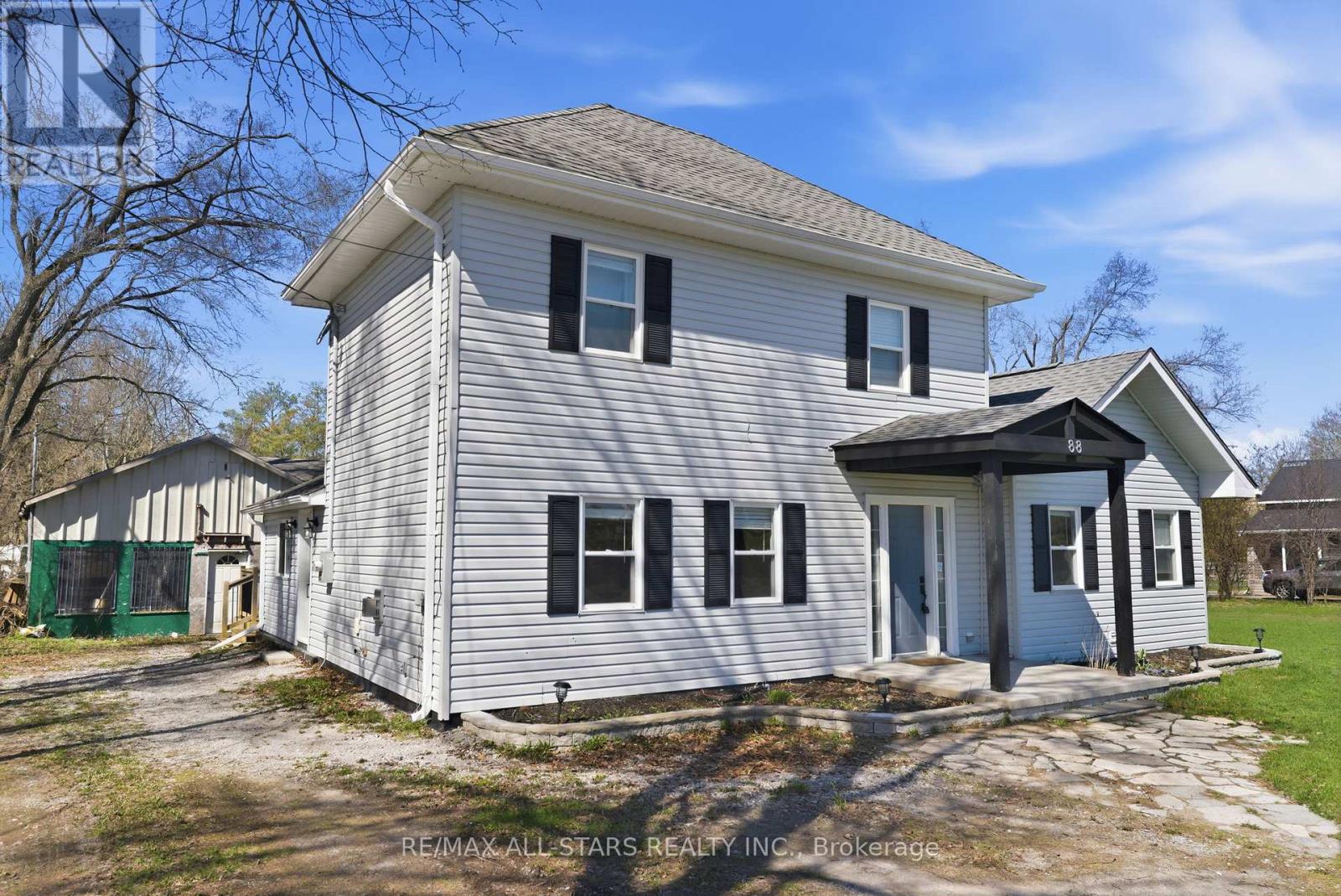 88 Victoria Road, Georgina, Ontario  L0E 1N0 - Photo 2 - N13028658