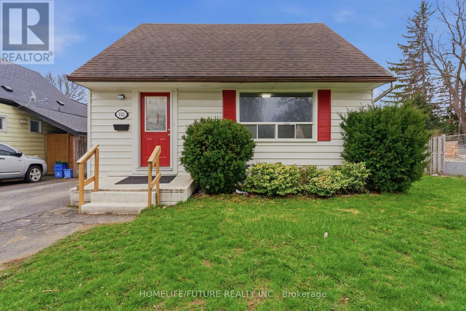 102 KINGS CRESCENT, Ajax, Ontario