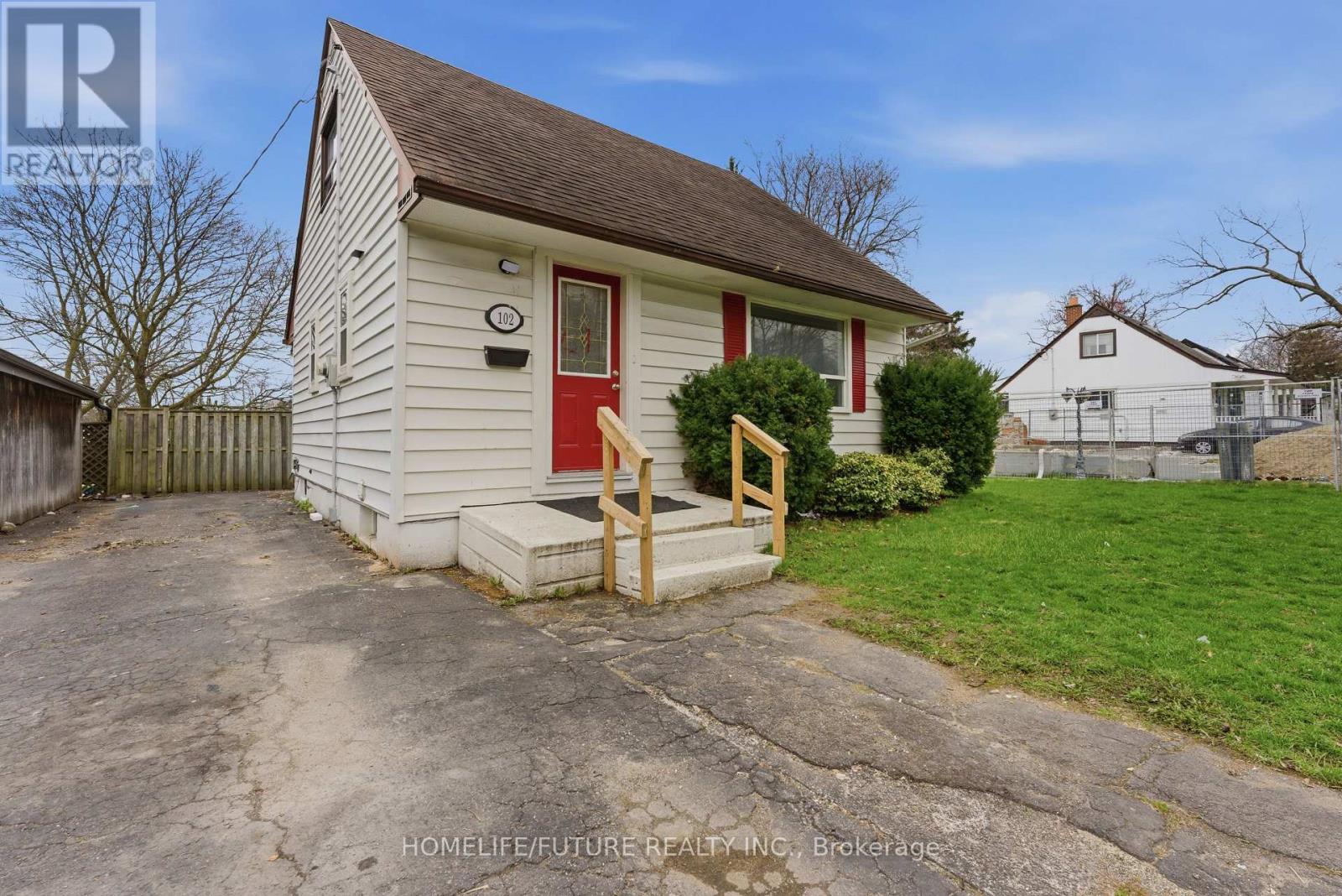 102 Kings Crescent, Ajax, Ontario  L1S 2M7 - Photo 5 - E13016610