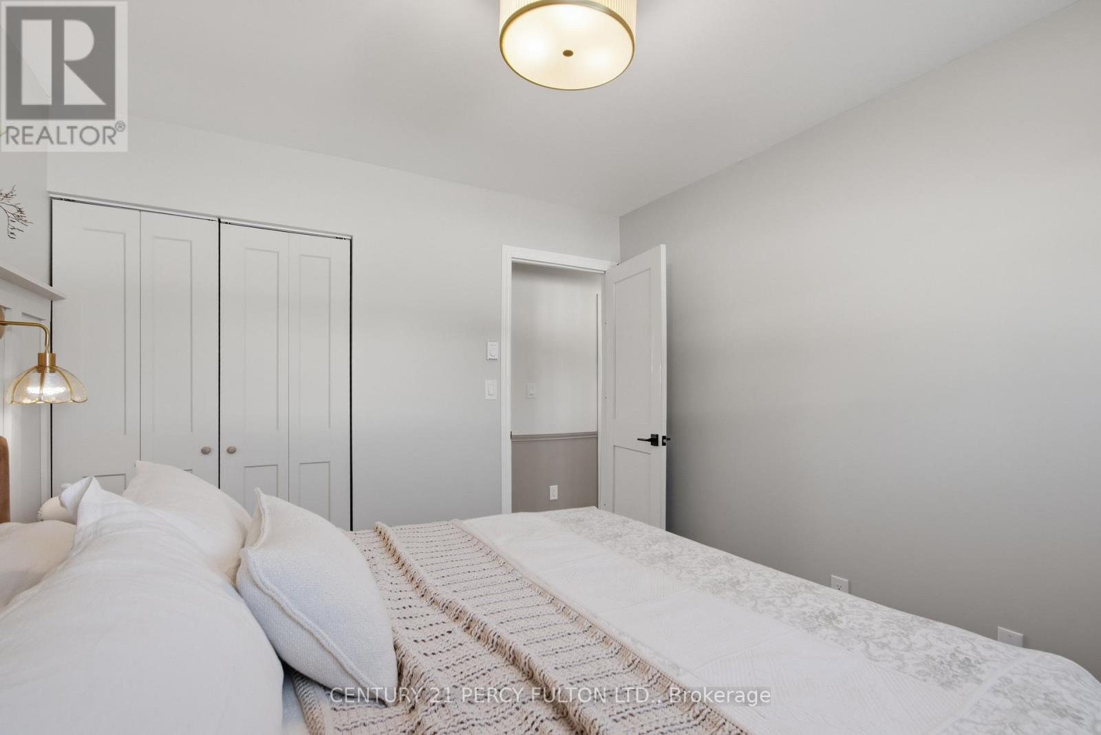 1 Peter Street, Quinte West, Ontario  K8V 6G6 - Photo 11 - X12775300