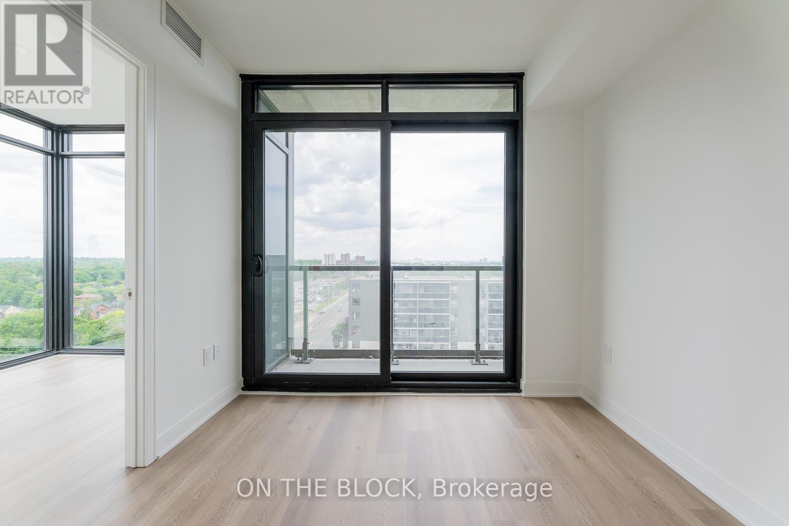 1204 - 86 Dundas Street E, Mississauga, Ontario  L5A 1W4 - Photo 8 - W13028628