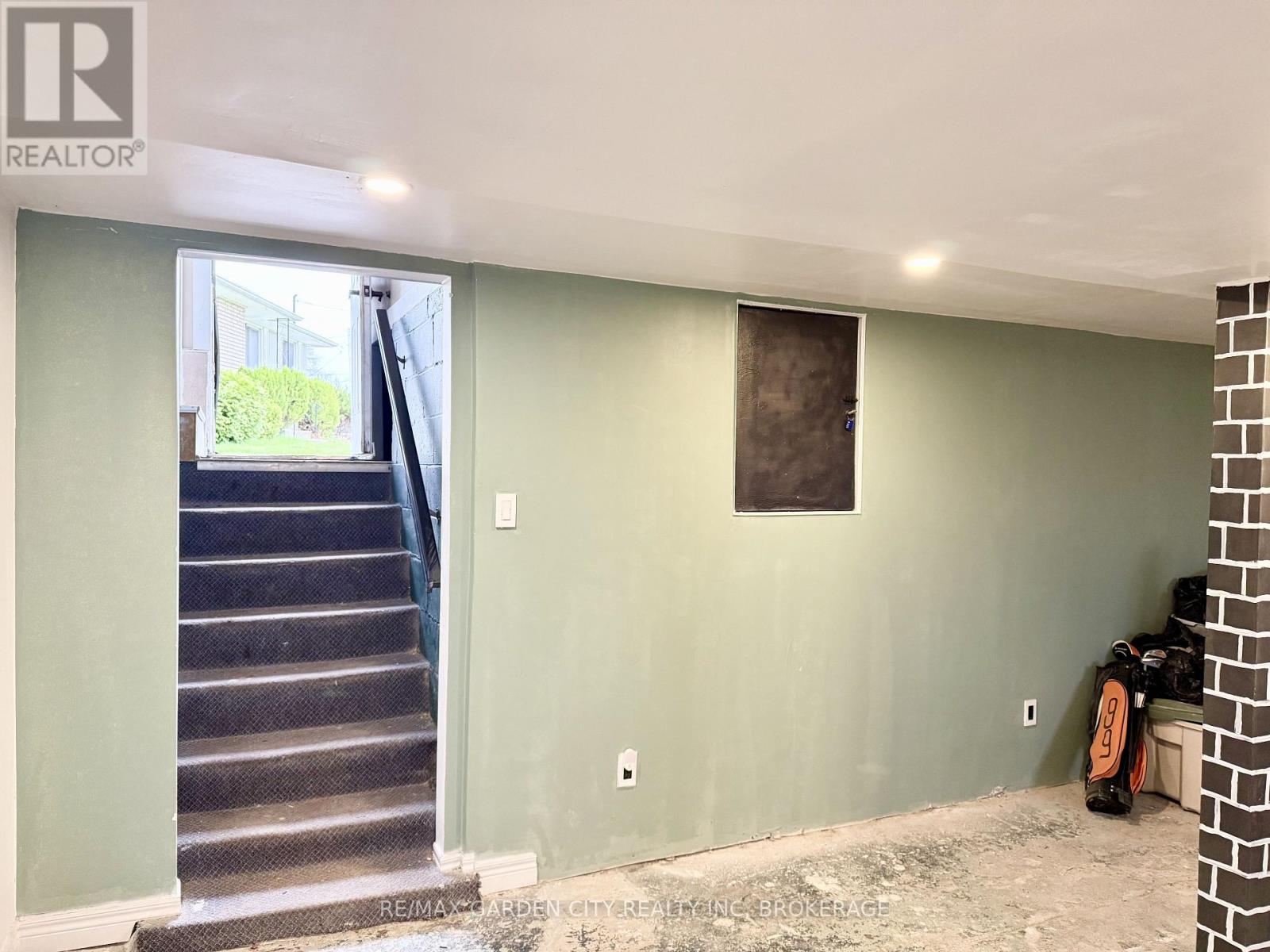 13 Rockwood Avenue, St. Catharines, Ontario  L2P 1E4 - Photo 22 - X12820832