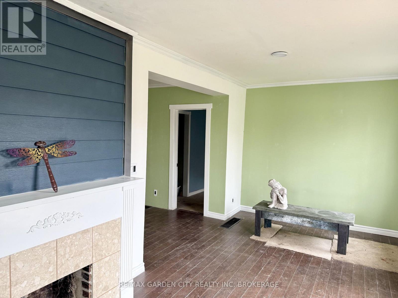 13 Rockwood Avenue, St. Catharines, Ontario  L2P 1E4 - Photo 4 - X12820832