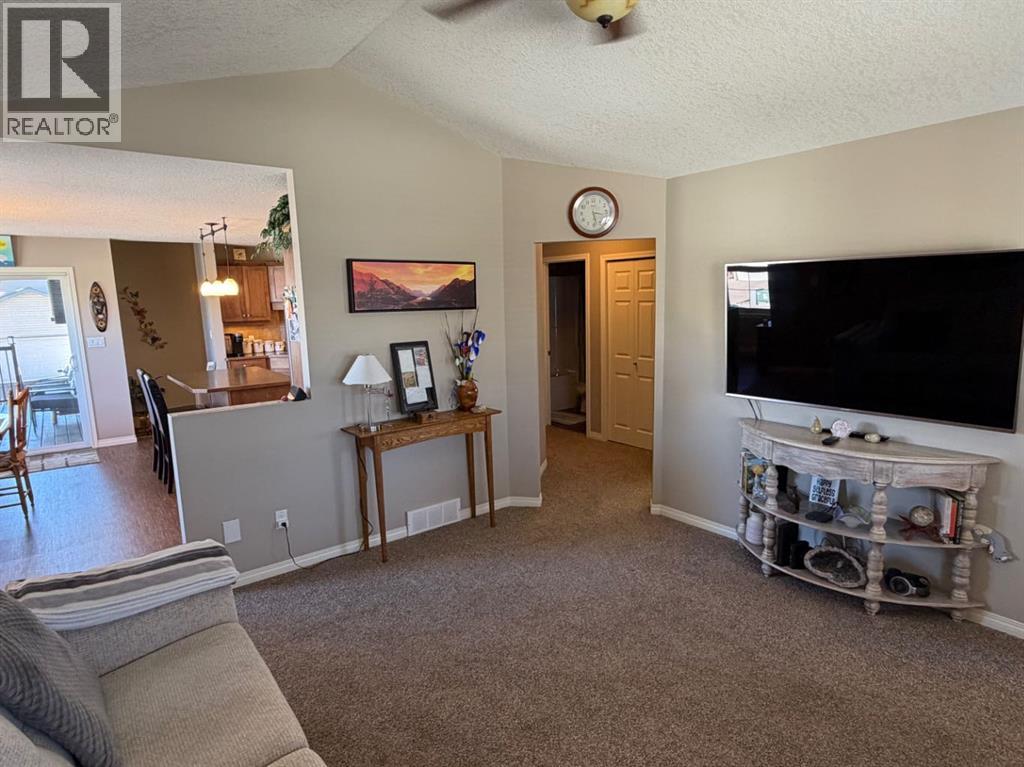 532 Sunridge Crescent W, Lethbridge, Alberta  T1J 0T1 - Photo 11 - A2303504