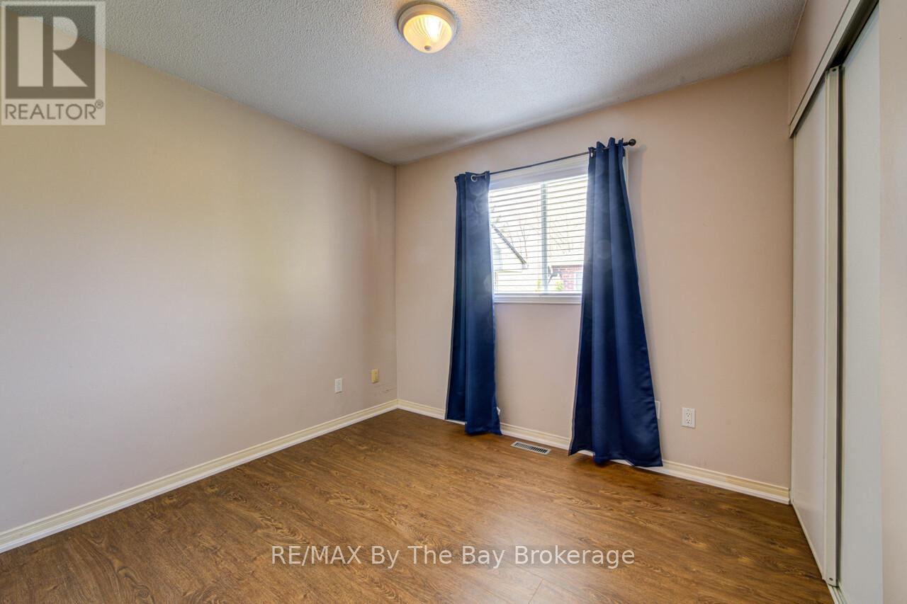 3 Evergreen Crescent, Wasaga Beach, Ontario  L9Z 1B6 - Photo 19 - S13021870