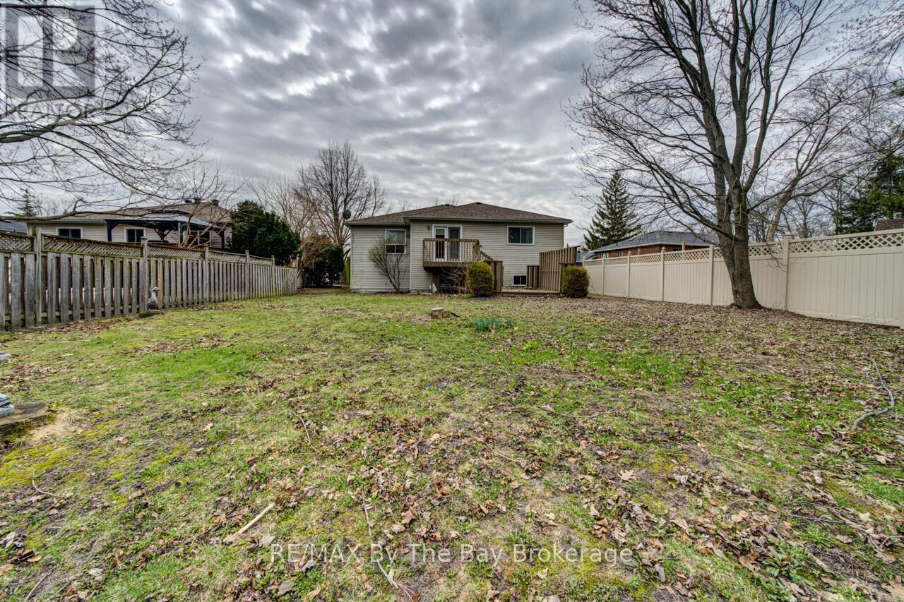 3 Evergreen Crescent, Wasaga Beach, Ontario  L9Z 1B6 - Photo 43 - S13021870