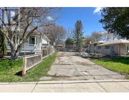 305 OSHAWA BOULEVARD S, Oshawa, Ontario